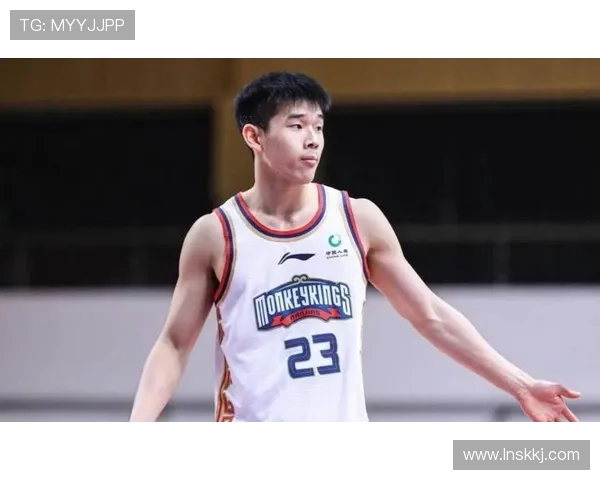 媒体人分析林葳适应NCAA比赛强度与增肌带来的挑战与影响